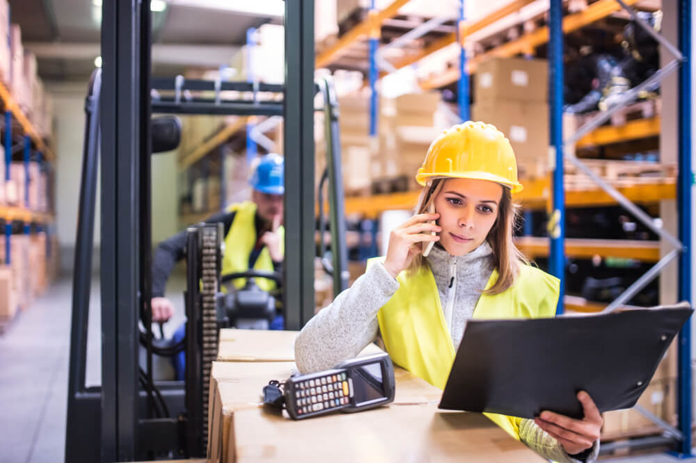 Assistente de logística o que faz salário e competências